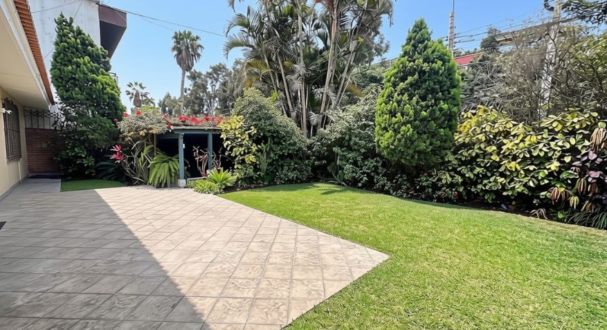 Casa en esquina gran potencial, el comienzo de tu casa soñada o Proyecto inmobiliario Chacarilla